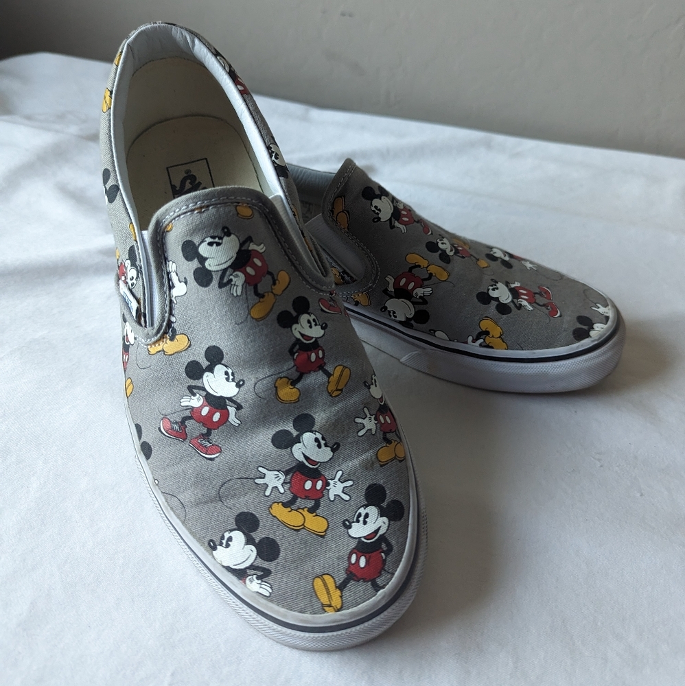 Vans X Disney Men's Classic Slip on Shoes Size 9
